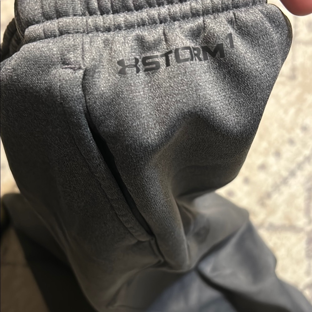 Kids Gray Under Armour jogging Pants Size Youth Large - Picture 6 of 8